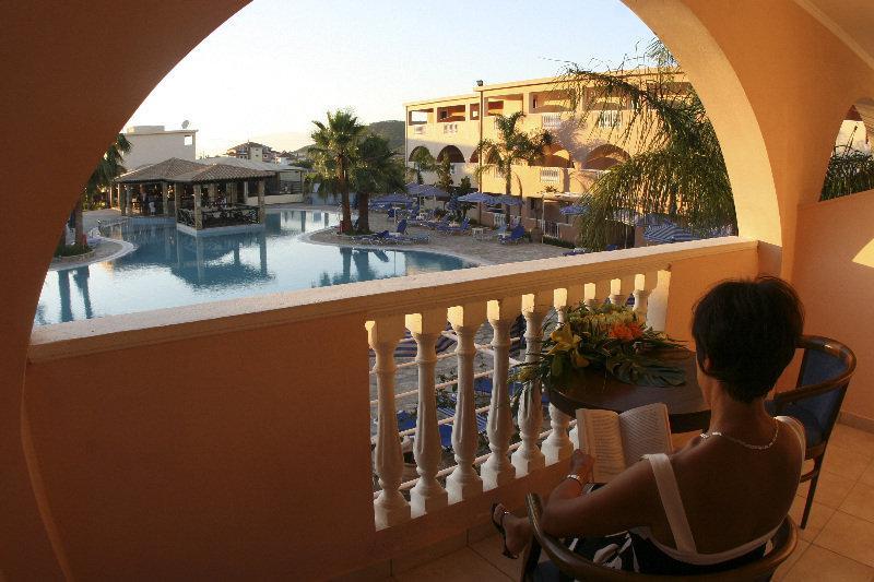 אליקאנאס Zante Village Hotel מראה חיצוני תמונה